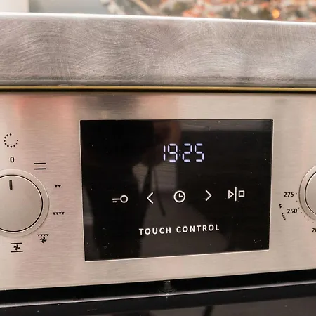 Maza - One Bedroom With Balcony Angela Апартаменты *