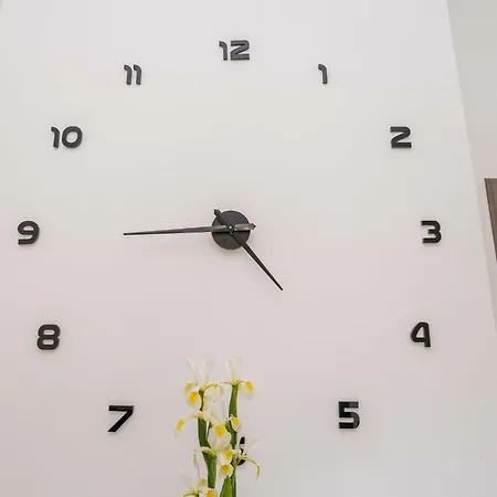 Maza - One Bedroom With Balcony Angela Апартаменты *