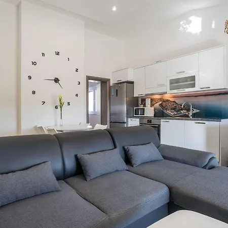 Maza - One Bedroom With Balcony Angela Задар