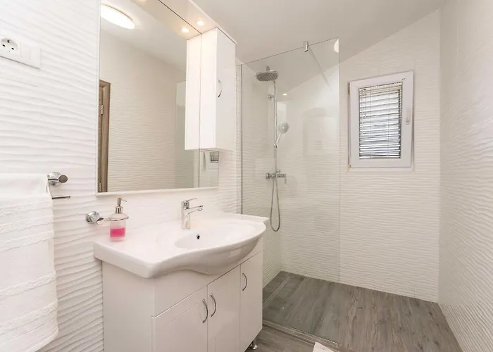 Maza - One Bedroom With Balcony Angela * ザダル